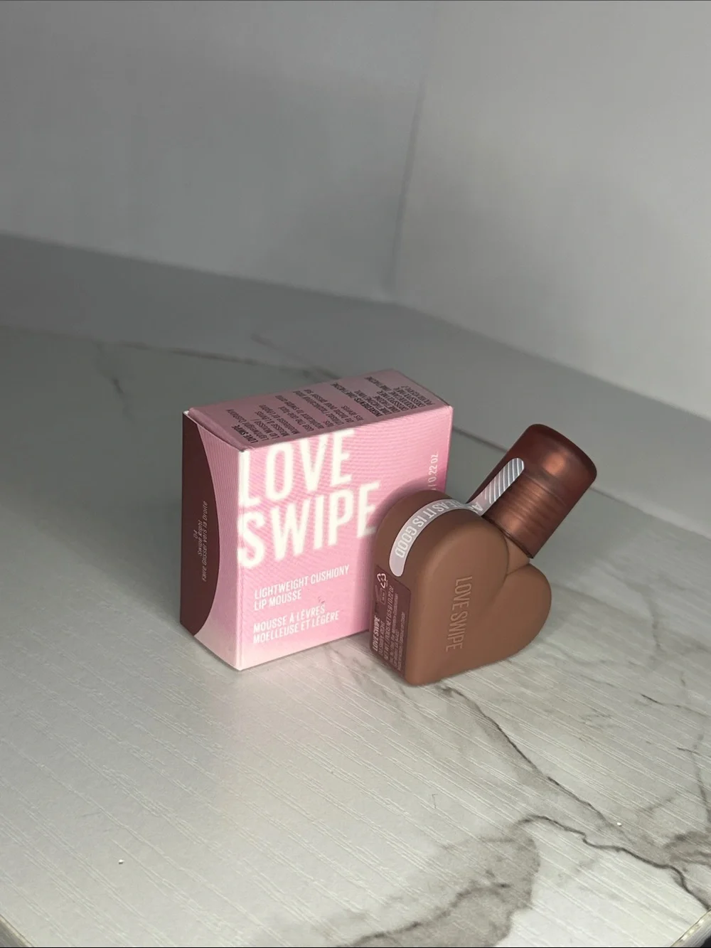 Lightweight Cushiony Lip Mousse - Warm Brown